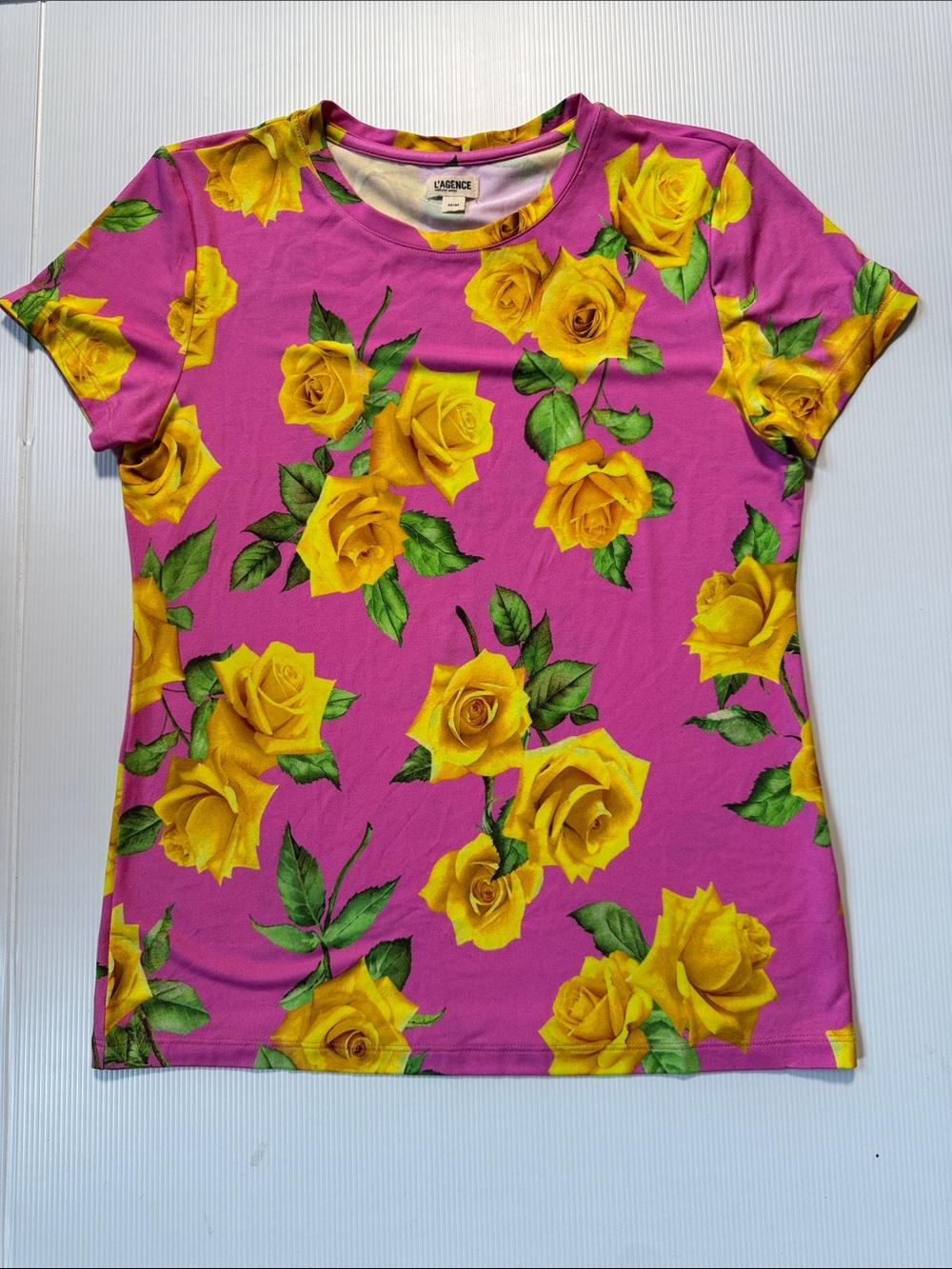 L'AGENCE Ressi Rose Print Pink Floral Tee Yellow Rose Green Foliage Crewneck M